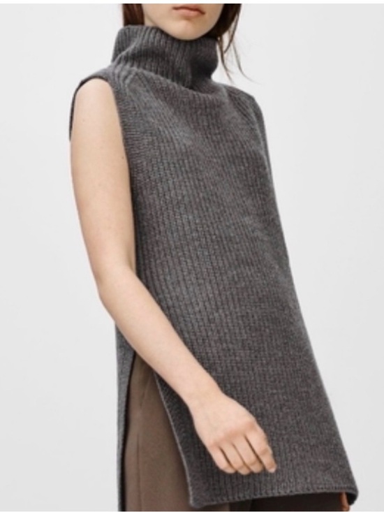 Wilfred Sweaters - Aritzia Wilfred Size XS Durandal Sleeveless Merino Wool Sweater - Gray